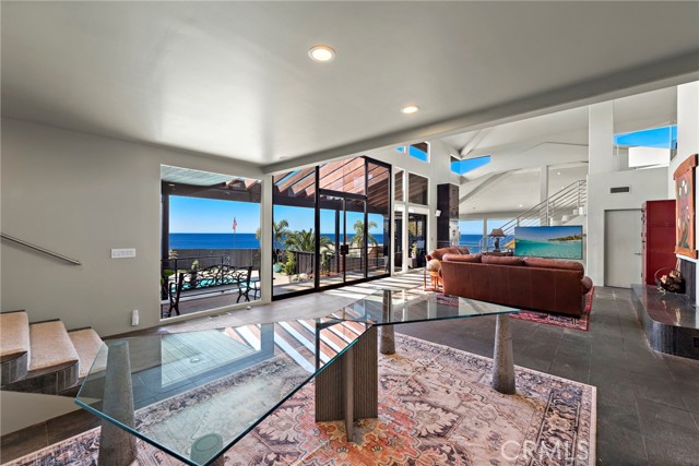 Detail Gallery Image 12 of 30 For 622 Mystic, Laguna Beach,  CA 92651 - 5 Beds | 4 Baths