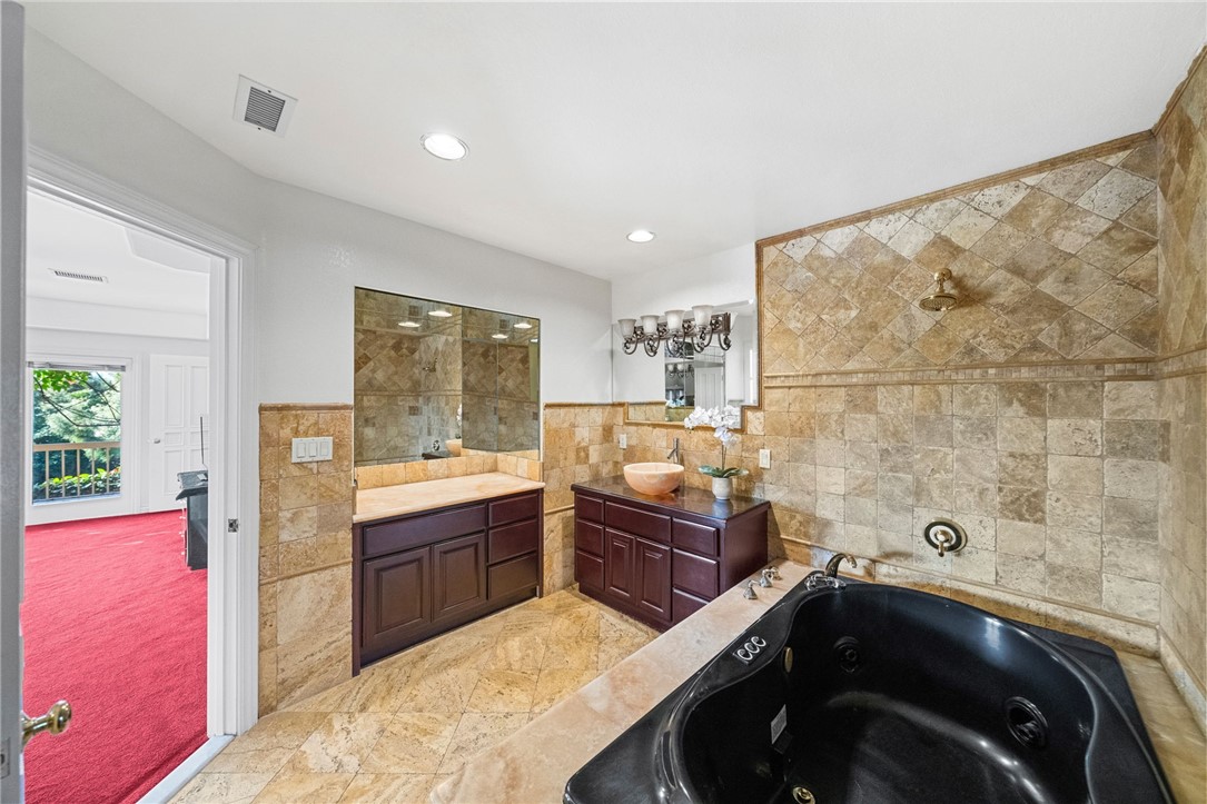 Detail Gallery Image 31 of 75 For 242 S Peralta Hills Dr, Anaheim Hills,  CA 92807 - 8 Beds | 6/1 Baths