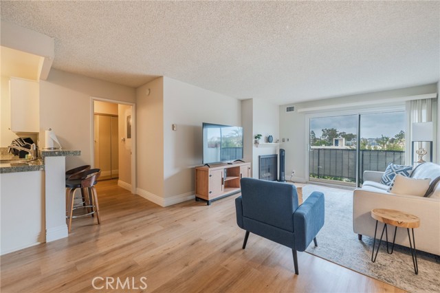 1 Bed Home for Sale in Playa del Rey, California