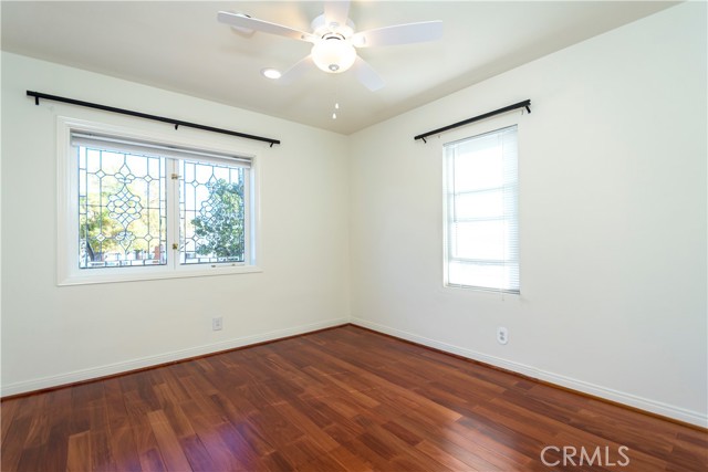 Detail Gallery Image 18 of 50 For 251 N Whitnall, Burbank,  CA 91505 - 4 Beds | 3 Baths