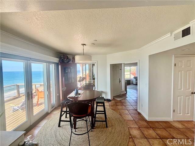 Detail Gallery Image 8 of 19 For 268 Avenida Montalvo, San Clemente,  CA 92672 - 3 Beds | 3 Baths