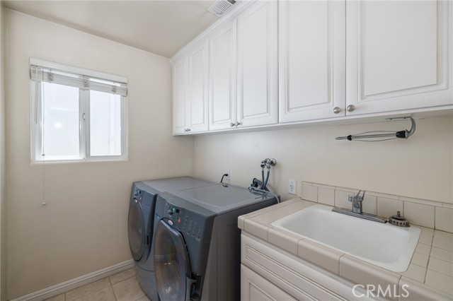 2317 Pine Avenue, Manhattan Beach, California 90266, 4 Bedrooms Bedrooms, ,3 BathroomsBathrooms,Residential,Sold,Pine,SB22177739