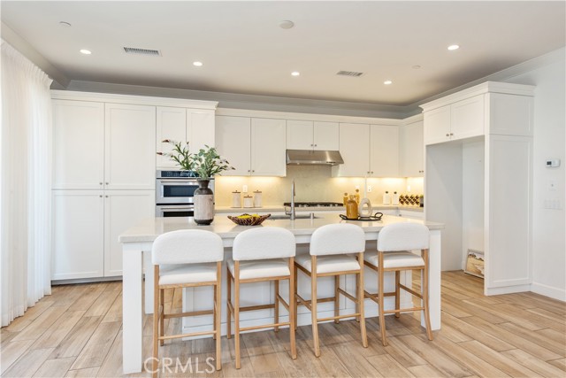 Detail Gallery Image 7 of 31 For 111 Omar, Irvine,  CA 92620 - 4 Beds | 3 Baths