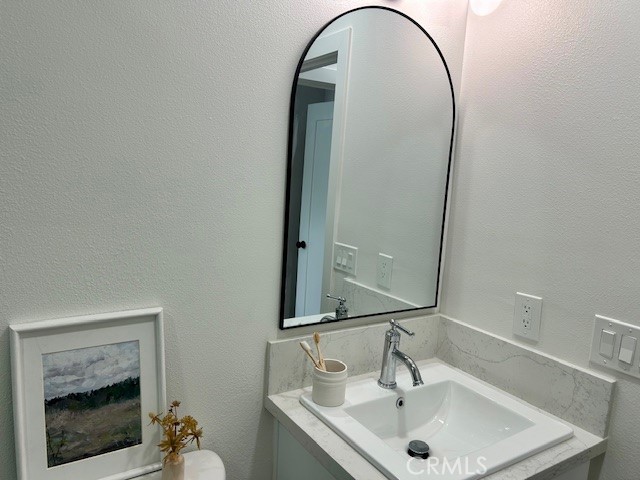 Detail Gallery Image 9 of 12 For 1913 Nipomo Ave #1/2,  Long Beach,  CA 90815 - 1 Beds | 1 Baths