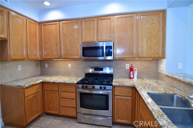 Detail Gallery Image 2 of 20 For 103 via Vicini, Rancho Santa Margarita,  CA 92688 - 3 Beds | 3 Baths