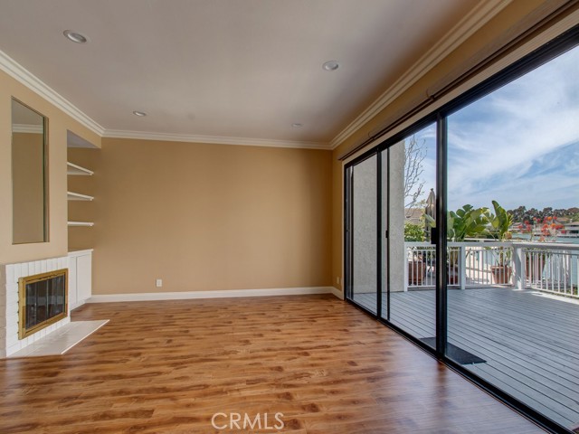 Detail Gallery Image 16 of 29 For 65 Lakeshore #13,  Irvine,  CA 92604 - 4 Beds | 3 Baths
