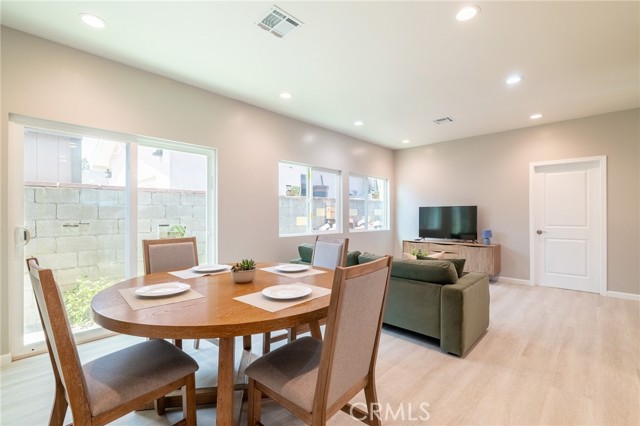 2451 Graydon Avenue, Monrovia CA: https://media.crmls.org/medias/b275e807-5fa0-4204-9f7c-cee62ab13fb1.jpg