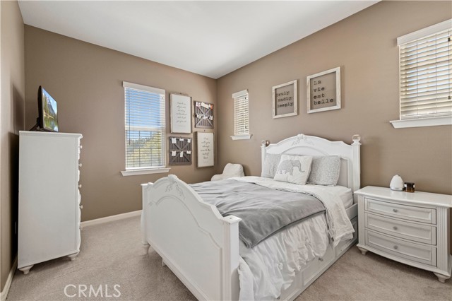 26821 Peppertree Drive, Valencia CA: https://media.crmls.org/medias/b2773b28-bdf0-4423-b55e-bef3969592b2.jpg
