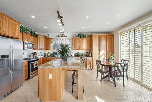 Detail Gallery Image 8 of 29 For 9470 Hillsborough, Chowchilla,  CA 93610 - 5 Beds | 3 Baths