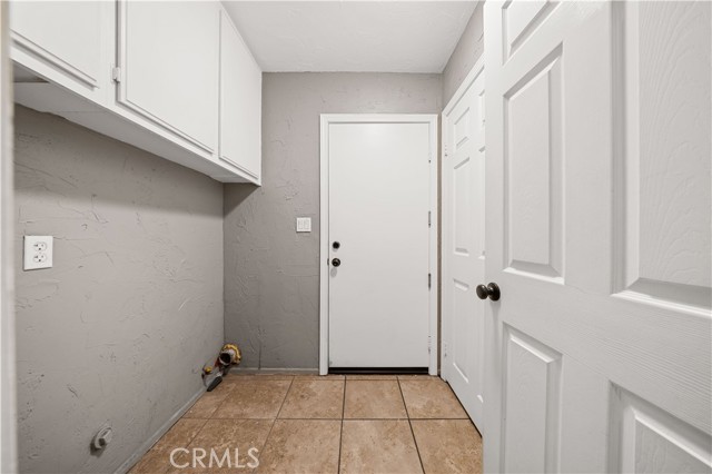 11362 Windhaven Court, Rancho Cucamonga CA: https://media.crmls.org/medias/b2780695-a3d3-4c4d-bb9d-c6e9d0273f04.jpg