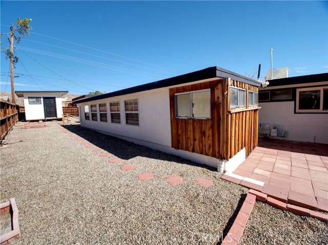 Detail Gallery Image 6 of 30 For 5960 Park Bld, Joshua Tree,  CA 92252 - 3 Beds | 2 Baths