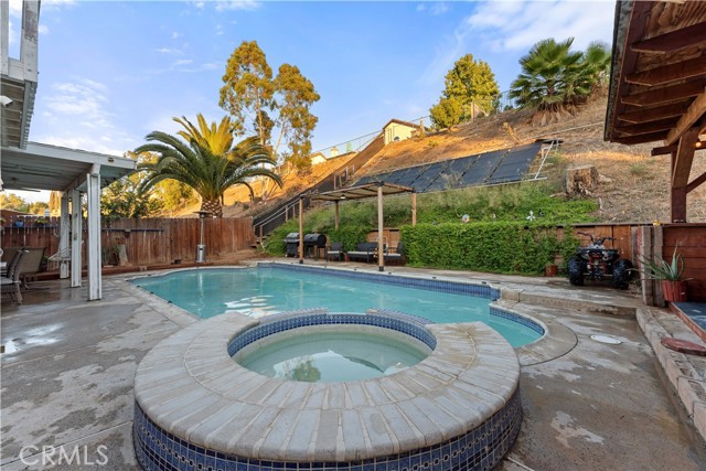7726 Whitney Drive, Jurupa Valley CA: https://media.crmls.org/medias/b27a3dda-ece1-4e4c-95b9-f65b81abbd66.jpg