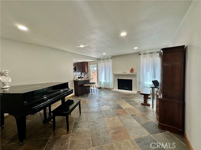 22662 Reinosa, Mission Viejo CA: https://media.crmls.org/medias/b27a5edf-6207-4128-8ecd-13102b8ce8f3.jpg