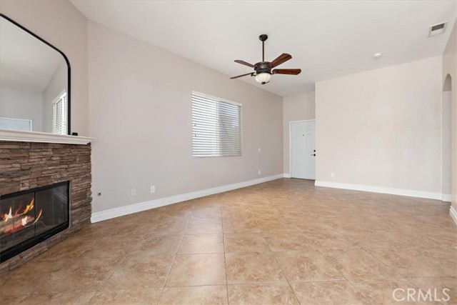Detail Gallery Image 9 of 40 For 6253 Brian Cir, Jurupa Valley,  CA 92509 - 3 Beds | 2 Baths