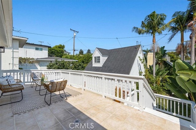 3108 Poinsettia Avenue, Manhattan Beach, California 90266, 3 Bedrooms Bedrooms, ,3 BathroomsBathrooms,Residential,Sold,Poinsettia,SB22192558