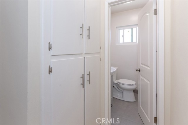 7143 Bellaire Avenue, North Hollywood CA: https://media.crmls.org/medias/b27e74dc-dff0-49f2-8021-6d6594e23779.jpg