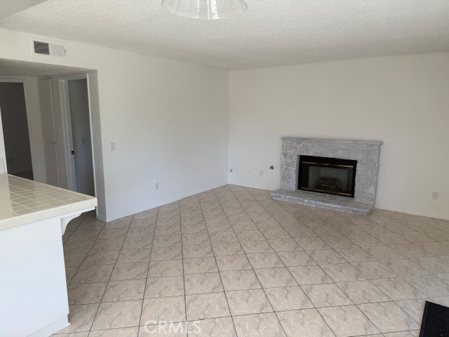 Detail Gallery Image 5 of 21 For 22312 Oxford Ln, Saugus,  CA 91350 - 4 Beds | 3 Baths