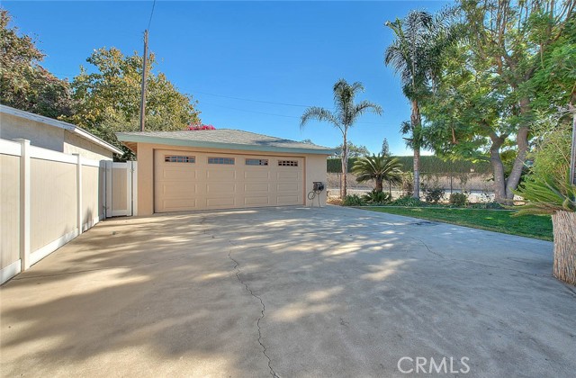 Detail Gallery Image 10 of 69 For 12357 Maxon Pl, Chino,  CA 91710 - 3 Beds | 2 Baths