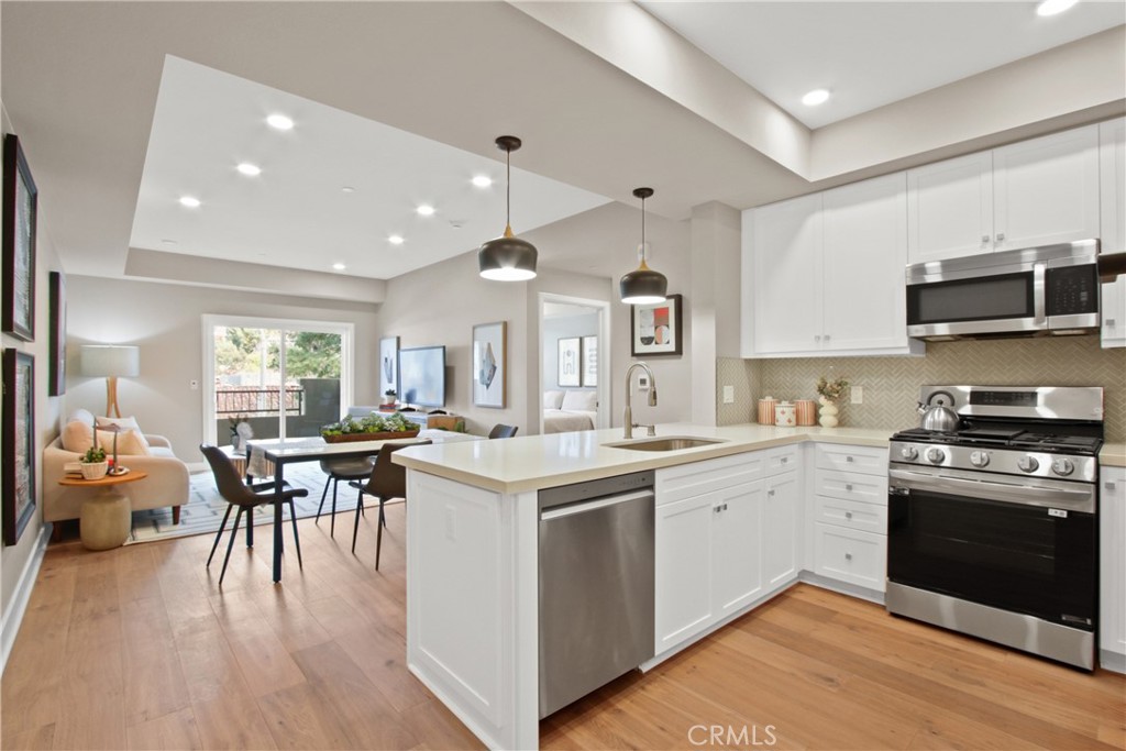 927 Deep Valley Drive #125