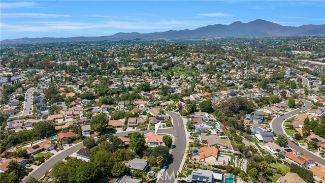 25652 Cervantes Lane, Mission Viejo CA: https://media.crmls.org/medias/b28206cc-8f94-42c0-8998-f8cced5581b5.jpg