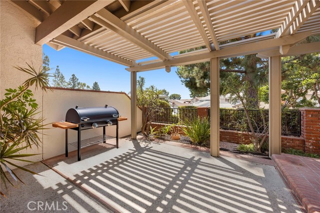 Detail Gallery Image 16 of 20 For 949 S Ridgecrest Cir, Anaheim Hills,  CA 92807 - 4 Beds | 2/1 Baths