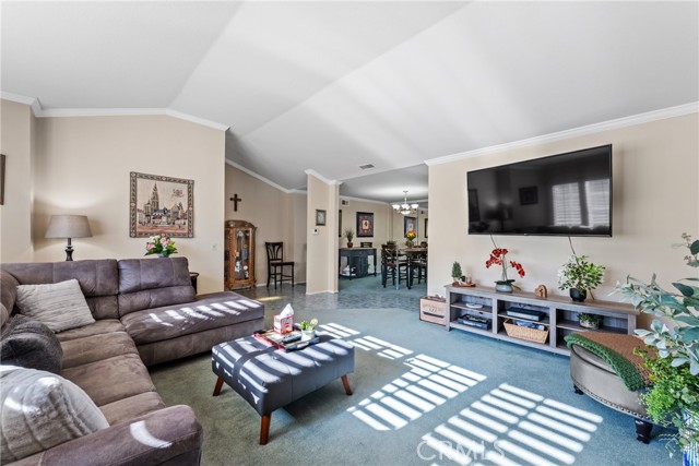 Detail Gallery Image 10 of 40 For 2193 Lorraine, Upland,  CA 91784 - 3 Beds | 2 Baths