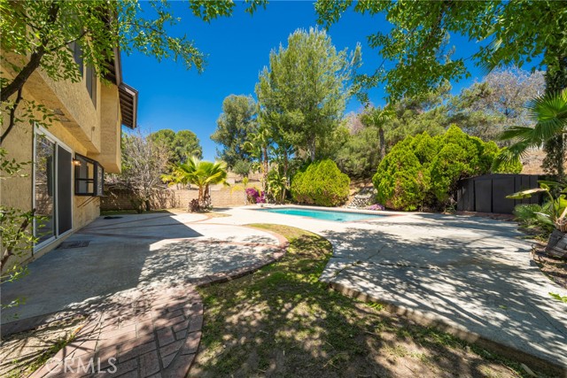 49 Village Loop Road, Pomona CA: https://media.crmls.org/medias/b282e3f3-3f5d-45eb-a3fe-cbde9e59c59e.jpg