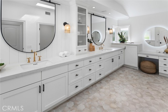 Detail Gallery Image 37 of 52 For 1969 Port Dunleigh Cir, Newport Beach,  CA 92660 - 5 Beds | 4 Baths