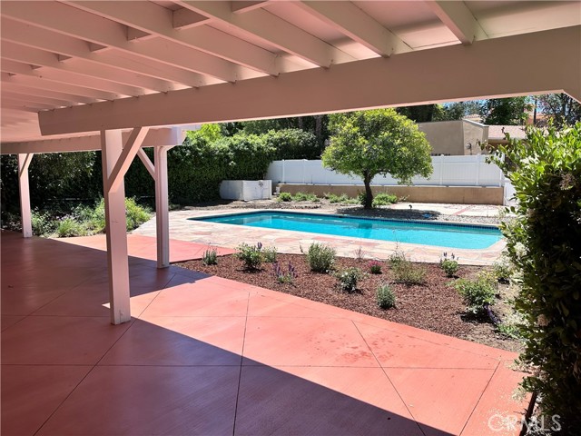 Detail Gallery Image 42 of 47 For 5369 Topeka Dr, Tarzana,  CA 91356 - 3 Beds | 2/1 Baths