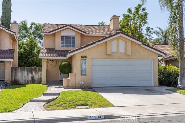 Detail Gallery Image 2 of 30 For 11334 Oak Knoll Dr, Fontana,  CA 92337 - 3 Beds | 2/1 Baths