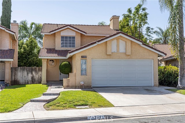 Detail Gallery Image 2 of 30 For 11334 Oak Knoll Dr, Fontana,  CA 92337 - 3 Beds | 2/1 Baths