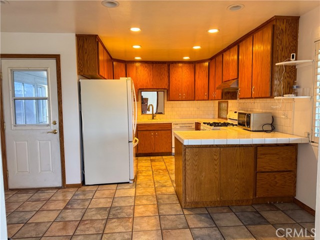 Detail Gallery Image 5 of 34 For 44665 95th, Lancaster,  CA 93535 - 3 Beds | 1 Baths