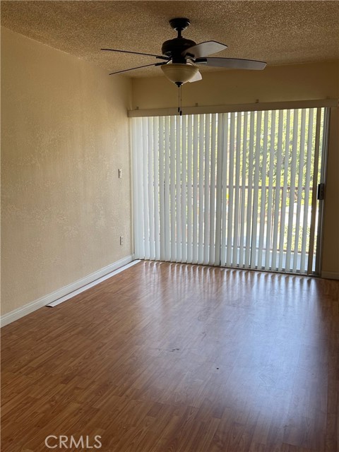 5255 Sumner Avenue, Los Angeles CA: https://media.crmls.org/medias/b283cbc0-6675-4855-8384-12fd64c4cad9.jpg