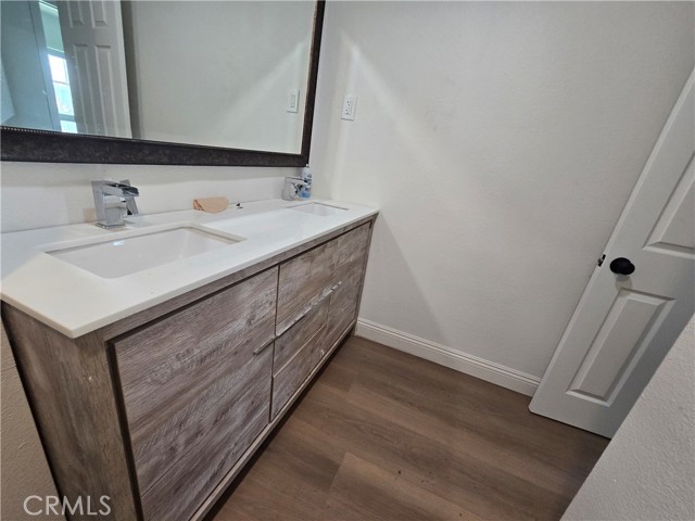 876 River Drive, Norco CA: https://media.crmls.org/medias/b2842c15-5c70-444d-83f5-c9eb8579032e.jpg