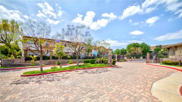 735 Francesca Dr #202, Walnut CA: https://media.crmls.org/medias/b285253d-c50d-4233-9f32-fcb429a85400.jpg