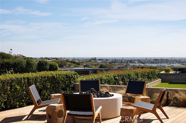 Detail Gallery Image 13 of 36 For 624 Ramona, Corona Del Mar,  CA 92625 - 4 Beds | 3/1 Baths