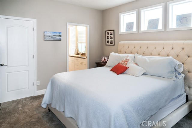 B286d639 4472 450e 9672 F50ef92a5956