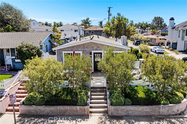 Detail Gallery Image 7 of 29 For 700 Jasmine Ave, Corona Del Mar,  CA 92625 - 2 Beds | 2 Baths