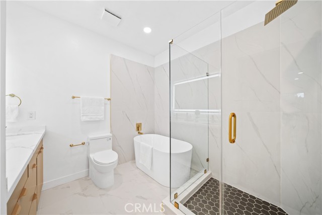 Detail Gallery Image 35 of 53 For 10475 Ashton Avenue Ave #301,  Los Angeles,  CA 90024 - 2 Beds | 3 Baths