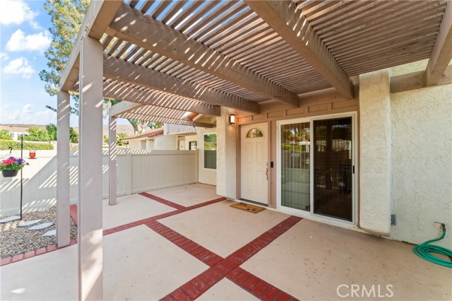2095 Wetstone Court, Thousand Oaks CA: https://media.crmls.org/medias/b2884ad4-218e-4845-94d9-00eedc22ea53.jpg