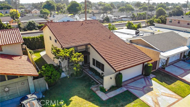 Image 2 for 5314 Meadow Wood Ave, Lakewood, CA 90712