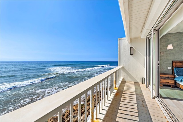 Detail Gallery Image 56 of 67 For 11770 Pacific Coast #N,  Malibu,  CA 90265 - 3 Beds | 3/1 Baths