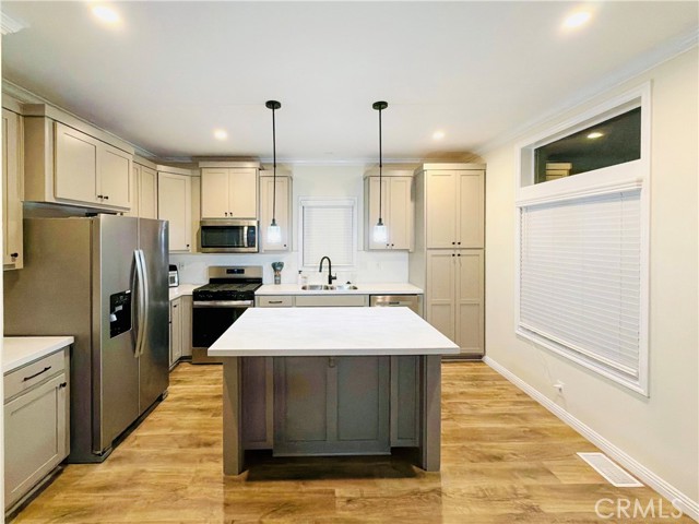 Detail Gallery Image 4 of 15 For 12530 Royal Rd #46,  El Cajon,  CA 92021 - 3 Beds | 2 Baths