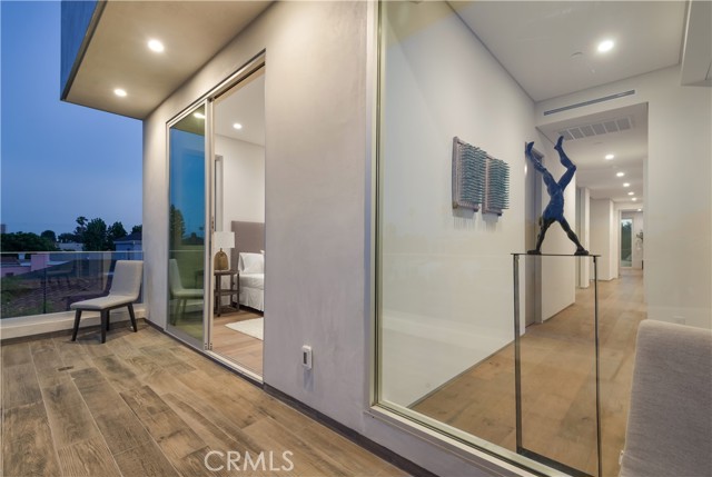 627 N Vista Street, Los Angeles CA: https://media.crmls.org/medias/b28a1a3a-986a-47b6-9d0c-21bb84f88194.jpg