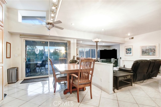 23780 Clarendon Street photo 4