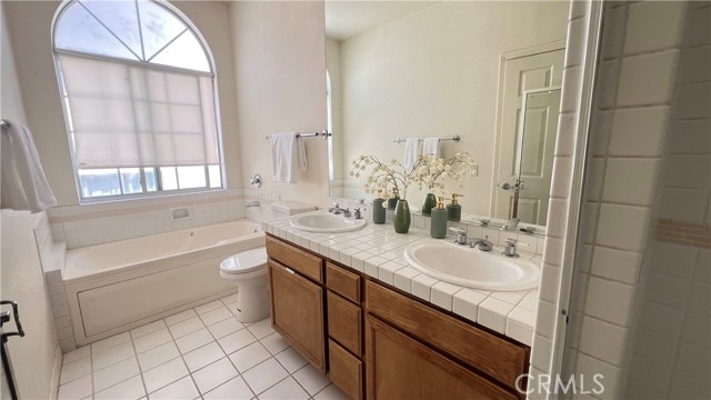 Detail Gallery Image 23 of 29 For 1830 Stoner Ave #1,  Los Angeles,  CA 90025 - 2 Beds | 3 Baths