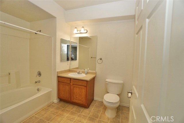 41410 Juniper Street, Murrieta CA: https://media.crmls.org/medias/b28afc19-c88b-4309-af0b-e349ebe2ca33.jpg