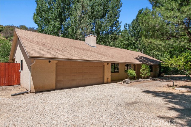9031 Tassajara Creek Road, Santa Margarita CA: https://media.crmls.org/medias/b28b0bef-30fa-45fa-9005-a7fb3d750b6e.jpg