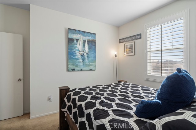 Detail Gallery Image 4 of 44 For 15056 Tawney Ridge Ln, Victorville,  CA 92394 - 4 Beds | 3 Baths