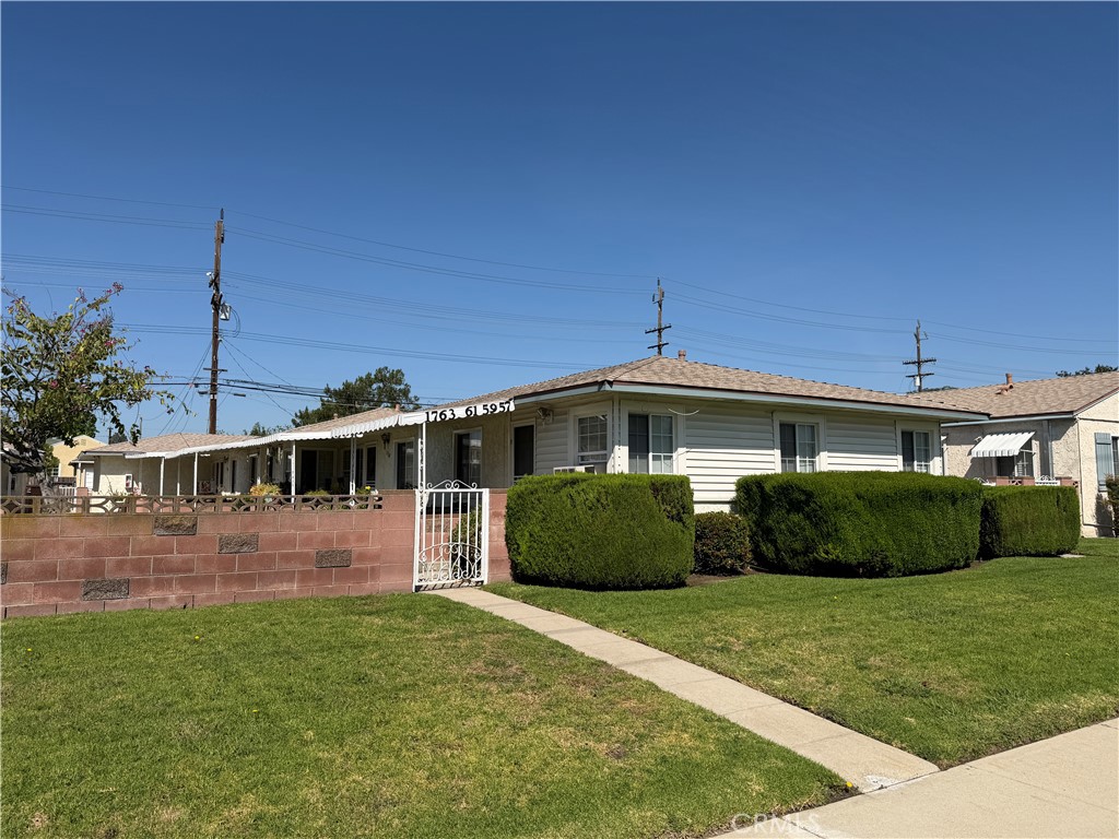 Quadruplex at 1757 N Hollywood